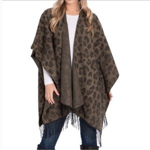 Woolrich Gray Leopard Print Blanket Wrap Poncho - OS